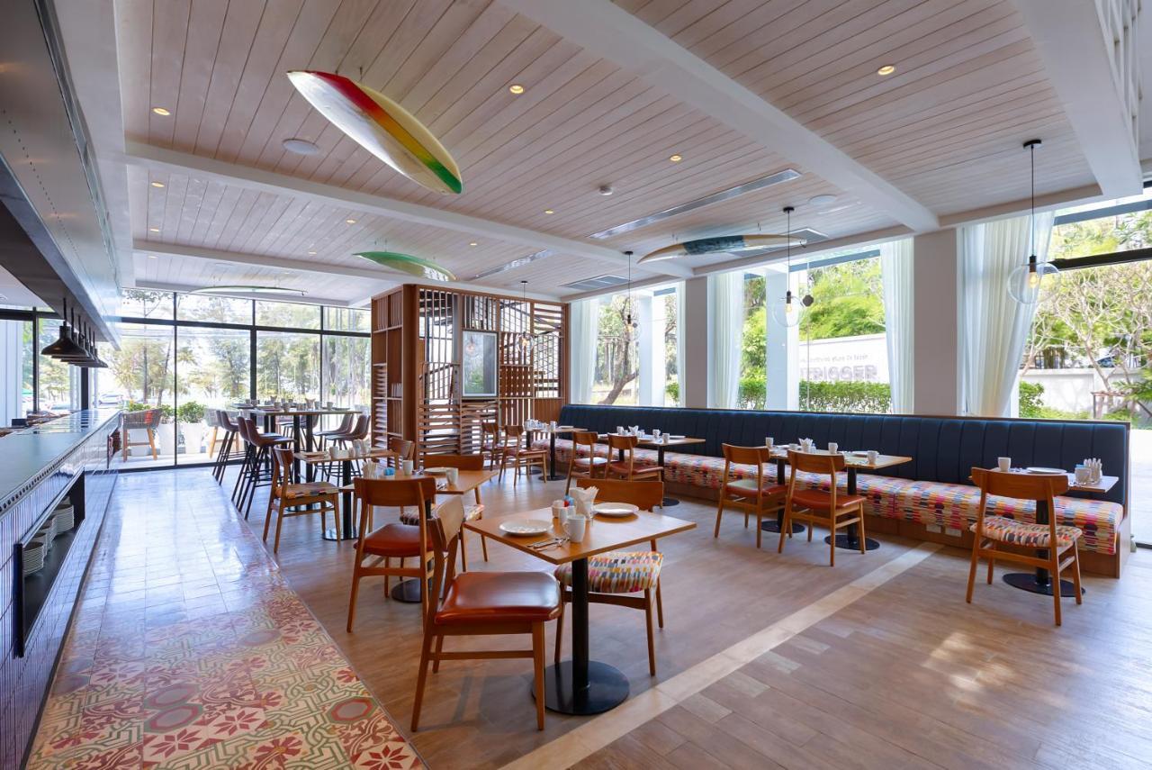 Outrigger Surin Beach Resort - Sha Extra Plus Bagian luar foto The Beach Club