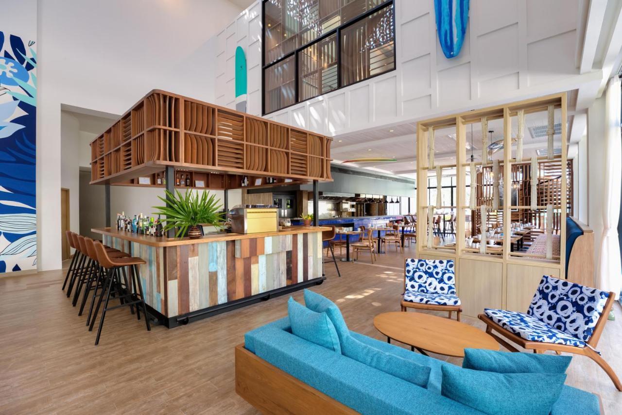 Outrigger Surin Beach Resort - Sha Extra Plus Bagian luar foto The interior of the hotel