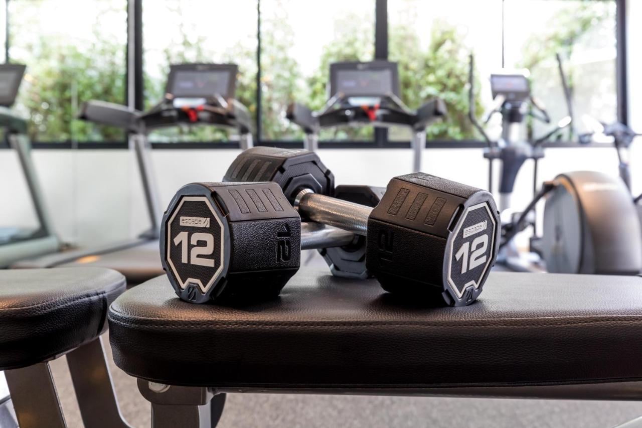 Outrigger Surin Beach Resort - Sha Extra Plus Bagian luar foto 12 kg (26 lb) dumbbell